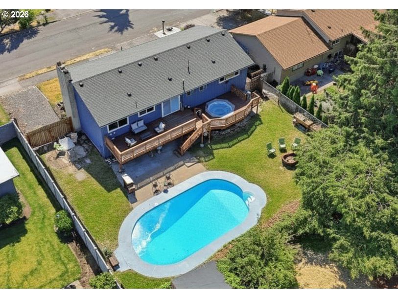 1215 NE 195TH AVE