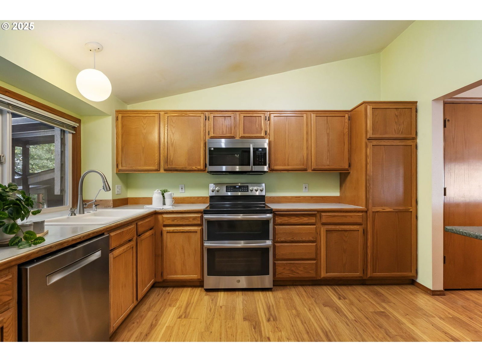 Listing photo 4 of 48, 8914 NE 28TH PL, Vancouver, WA, 98665
