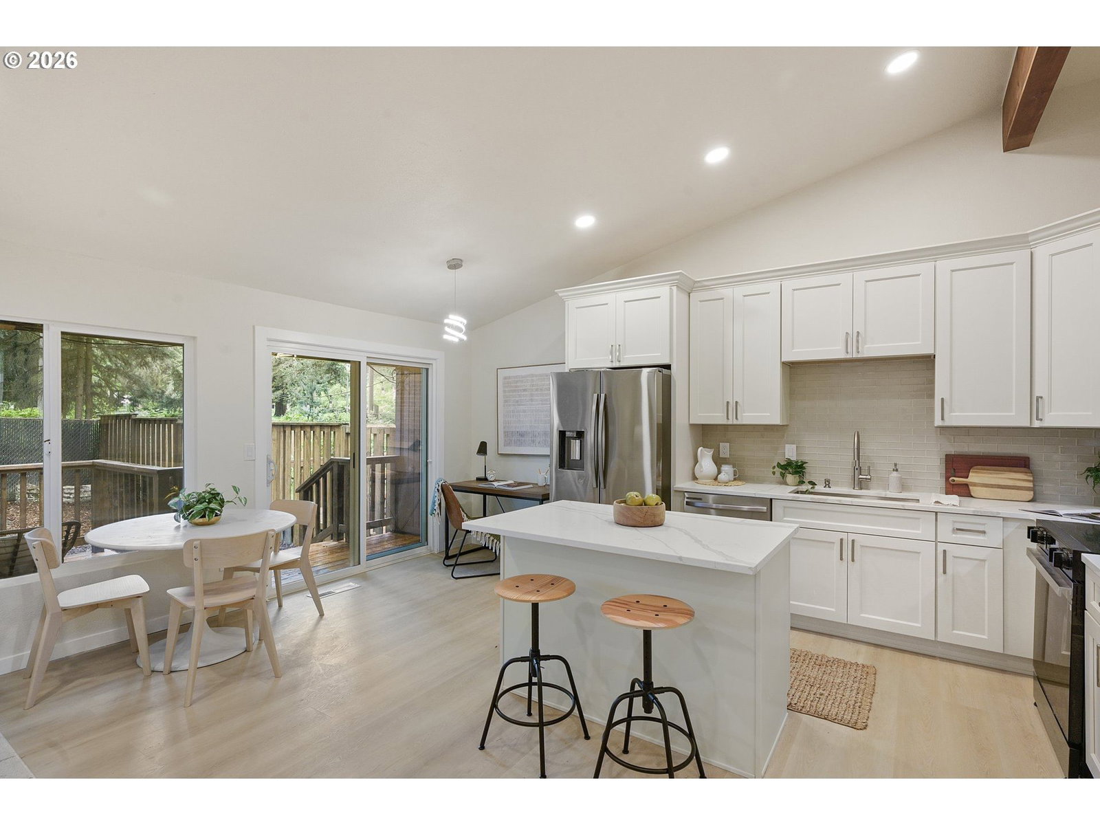 Listing photo 5 of 16, 6865 NE CLAREMONT AVE, Portland, OR, 97211