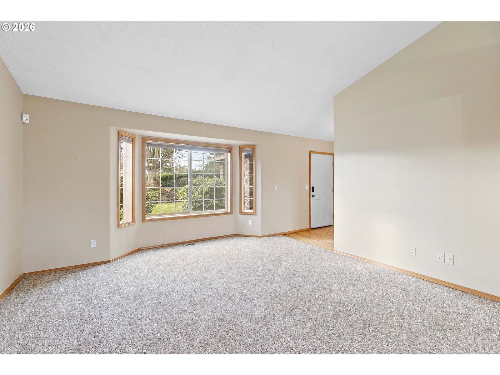 Listing photo 4 of 26, 1027 SE STREBIN RD, Troutdale, OR, 97060
