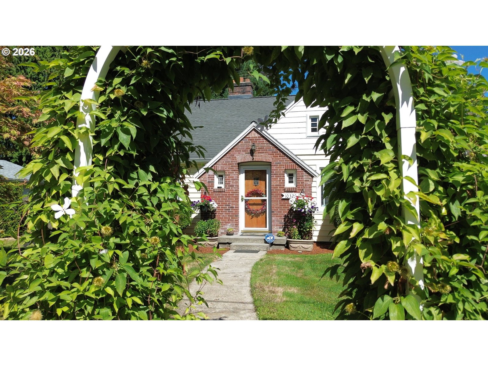 Listing photo 4 of 44, 10320 SE STANLEY AVE, Milwaukie, OR, 97222