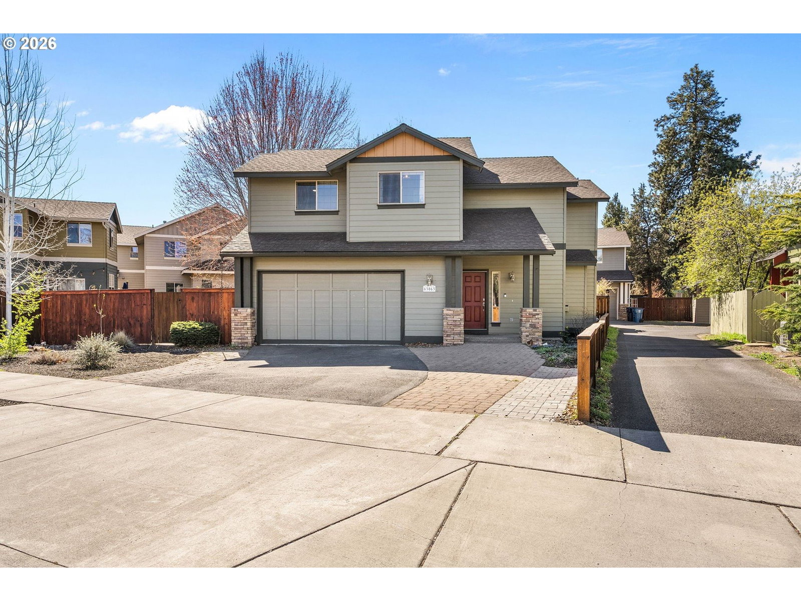 Listing photo 1 of 6