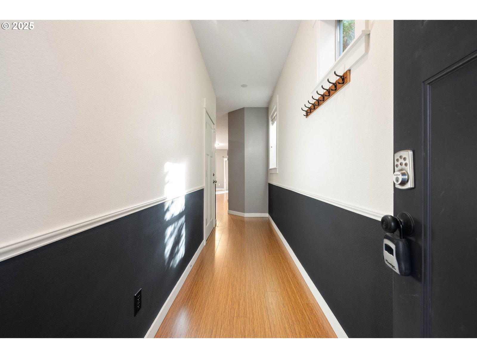 Listing photo 5 of 43, 11464 SW 96TH AVE, Portland, OR, 97223