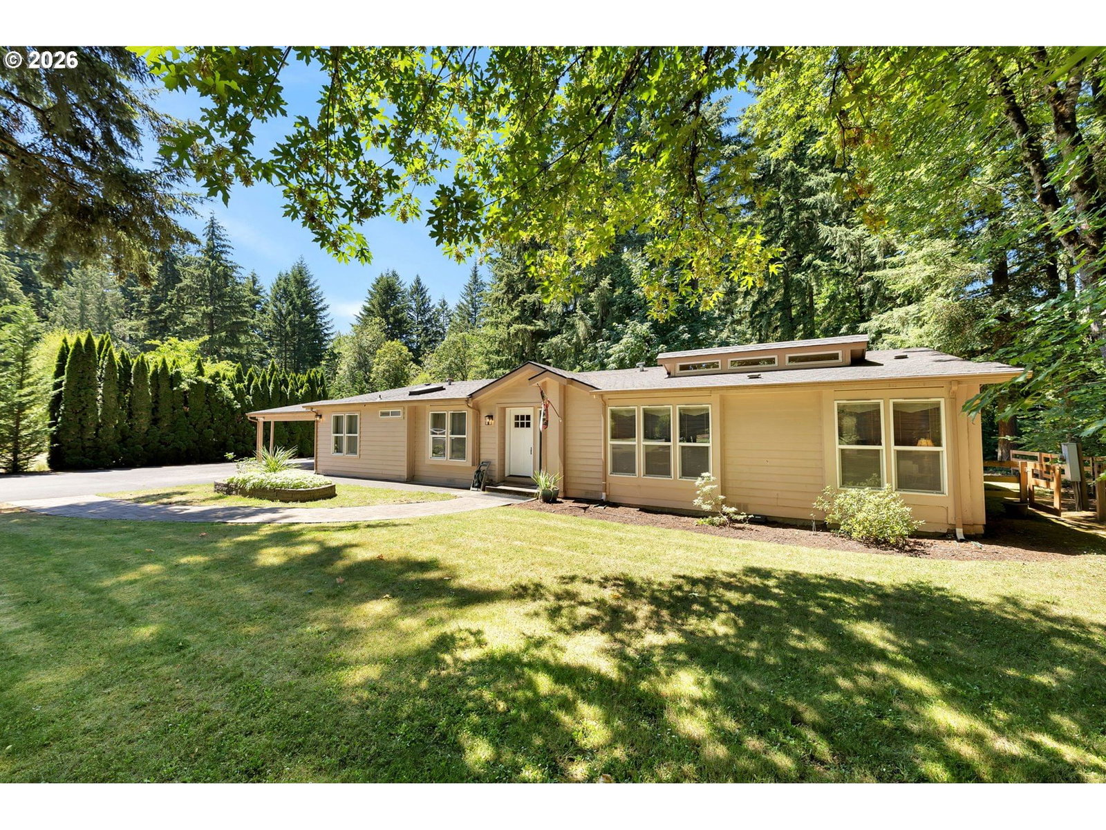 Listing photo 1 of 6