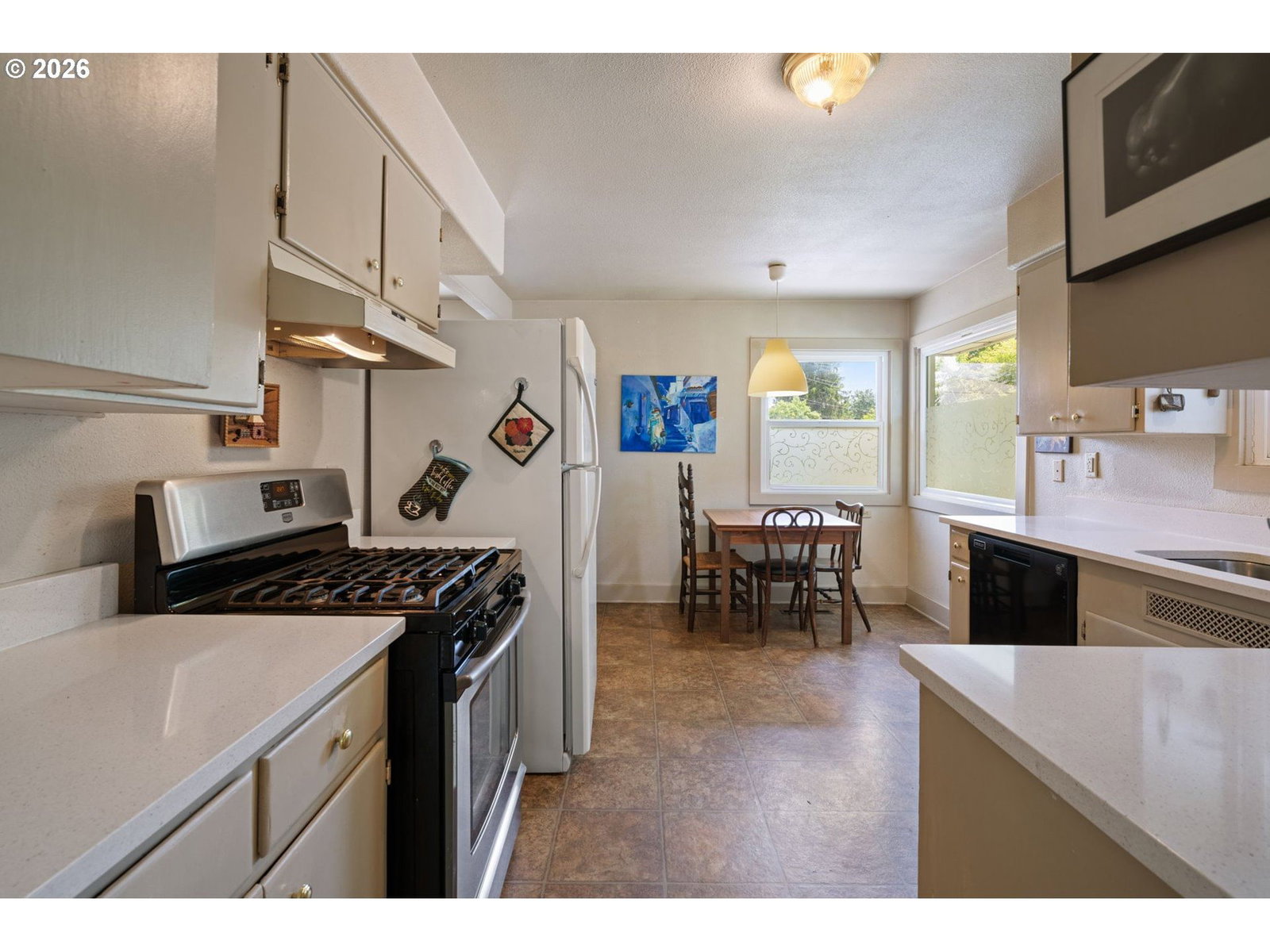 Listing photo 5 of 36, 5205 SE RAMONA ST, Portland, OR, 97206