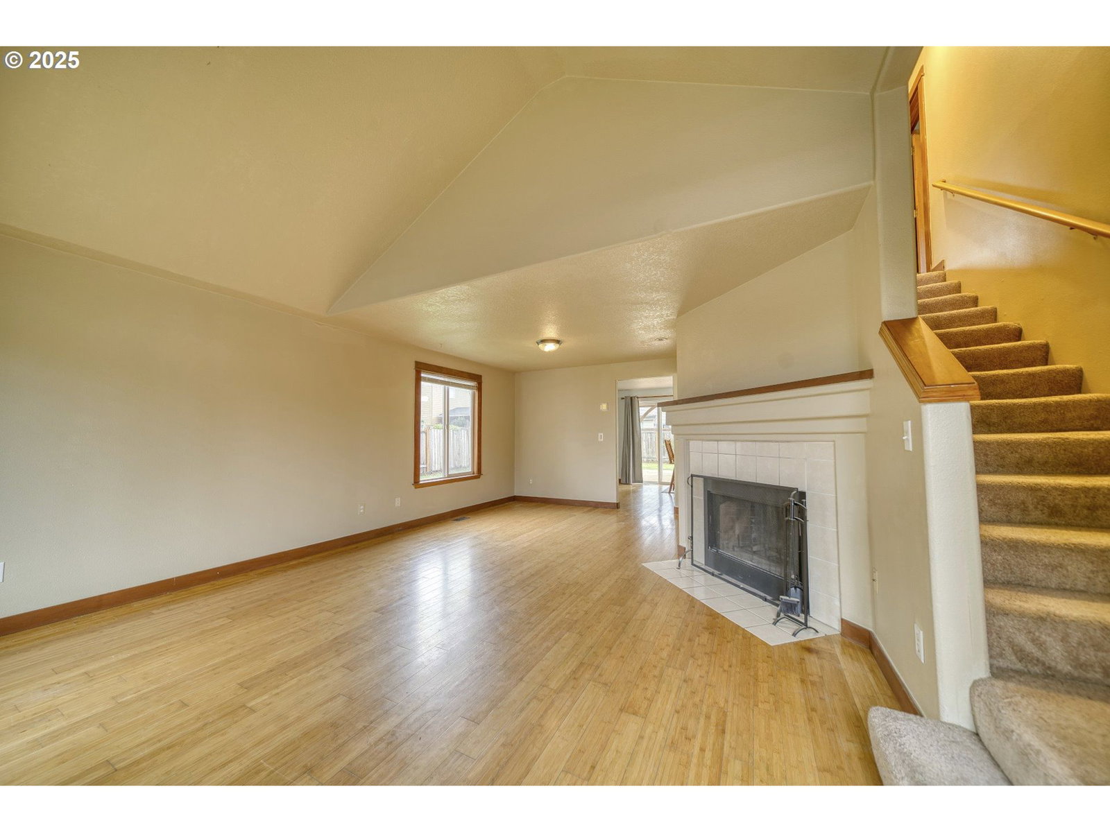 Listing photo 5 of 41, 33298 SW MEADOWBROOK DR, Scappoose, OR, 97056