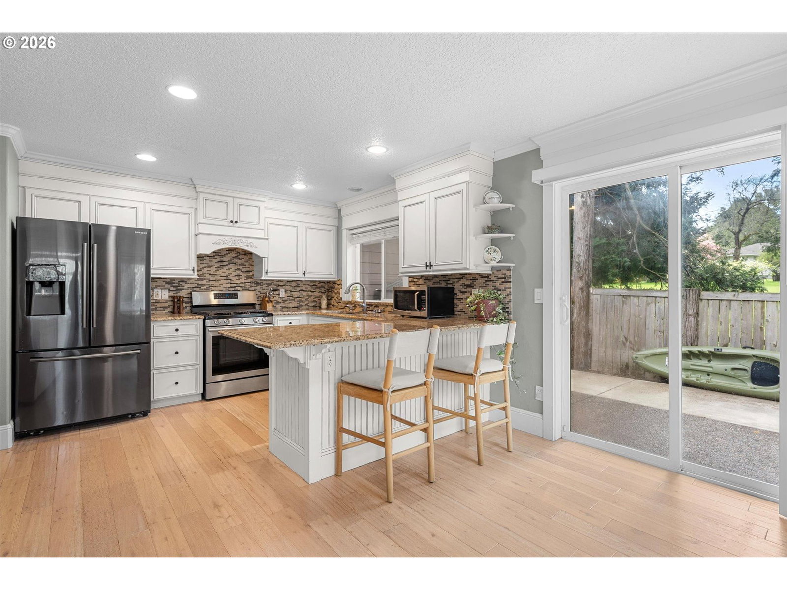 Listing photo 5 of 22, 183 SW WRIGHT AVE, Troutdale, OR, 97060