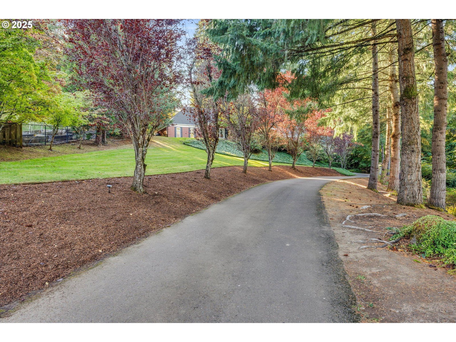 Listing photo 4 of 48, 1300 TYNDALL CT, Lake Oswego, OR, 97034