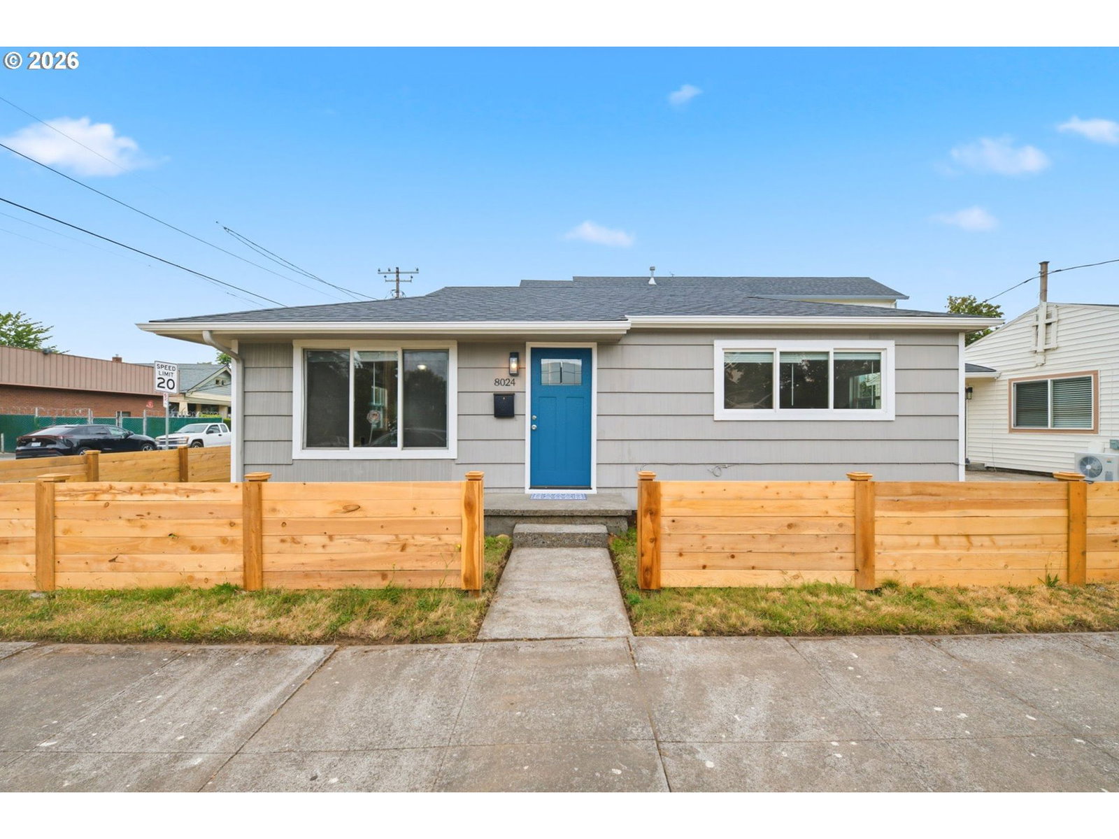 8024 NE FREMONT ST