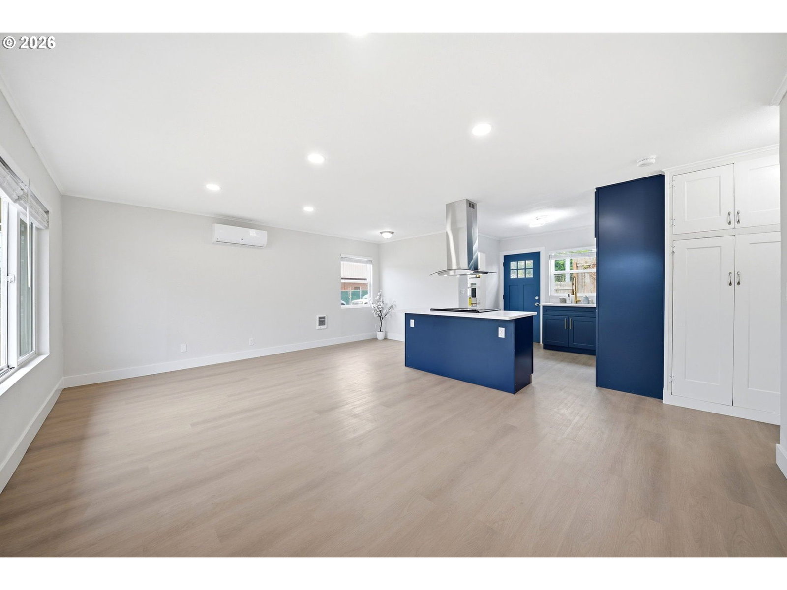 Listing photo 4 of 22, 8024 NE FREMONT ST, Portland, OR, 97213