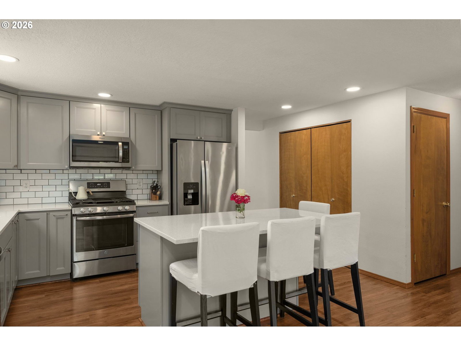 Listing photo 4 of 30, 10366 SW PORTER ST, Portland, OR, 97225