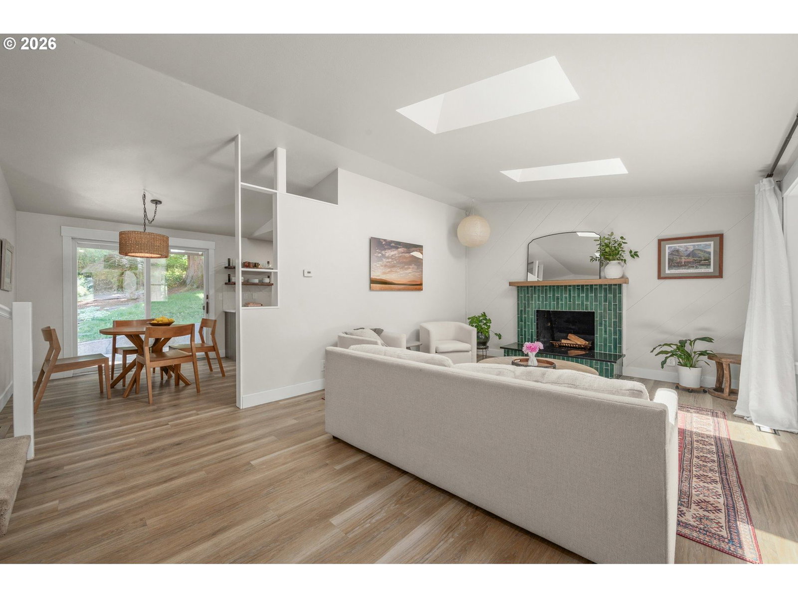 Listing photo 4 of 48, 70 COACHMAN DR, Eugene, OR, 97405