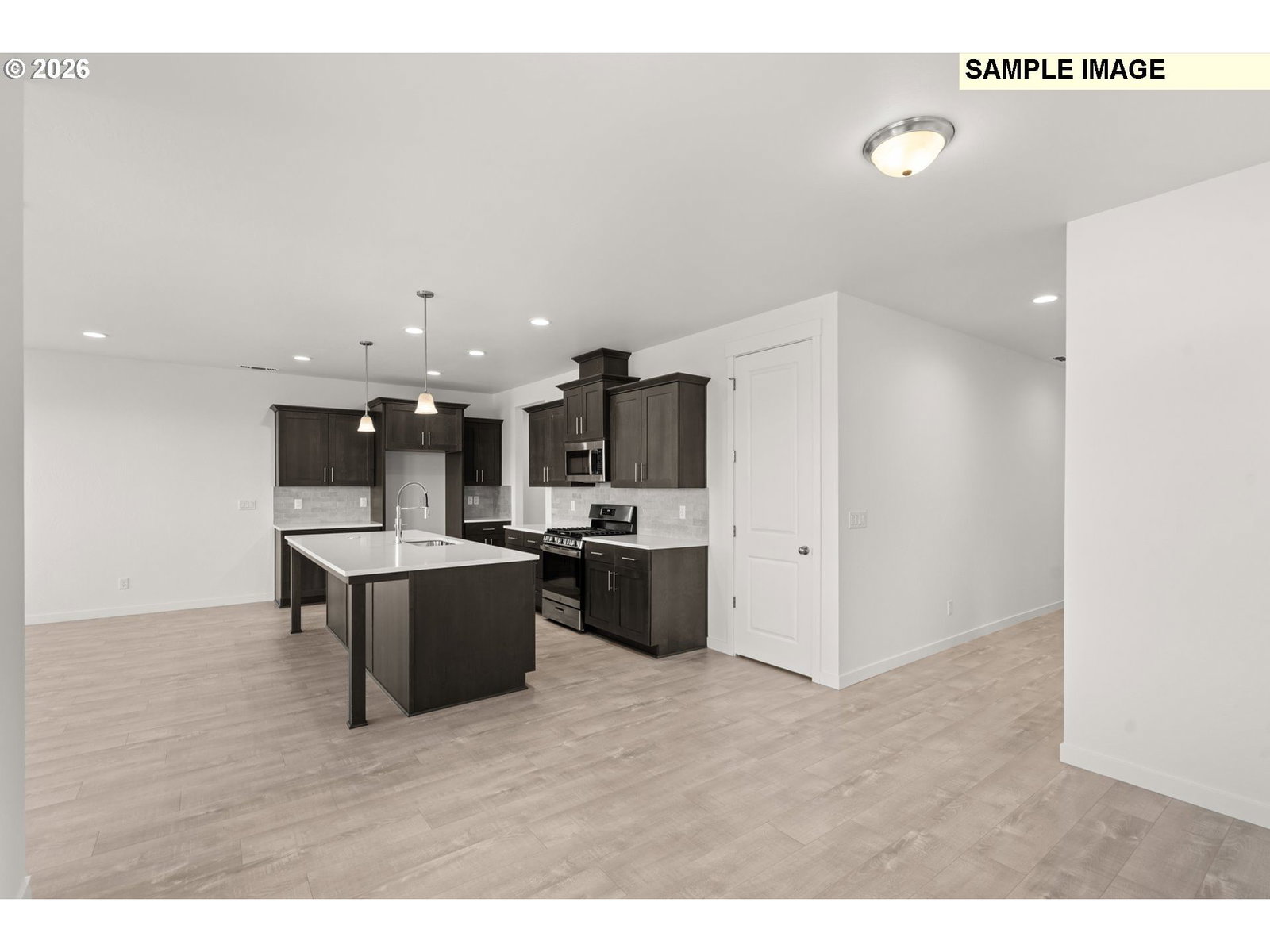 Listing photo 5 of 26, 2131 Statesman DR #Lot 77, Woodland, WA, 98674