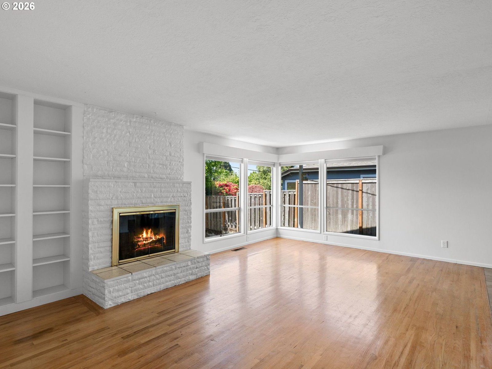 Listing photo 4 of 29, 6919 SW 10TH AVE, Portland, OR, 97219