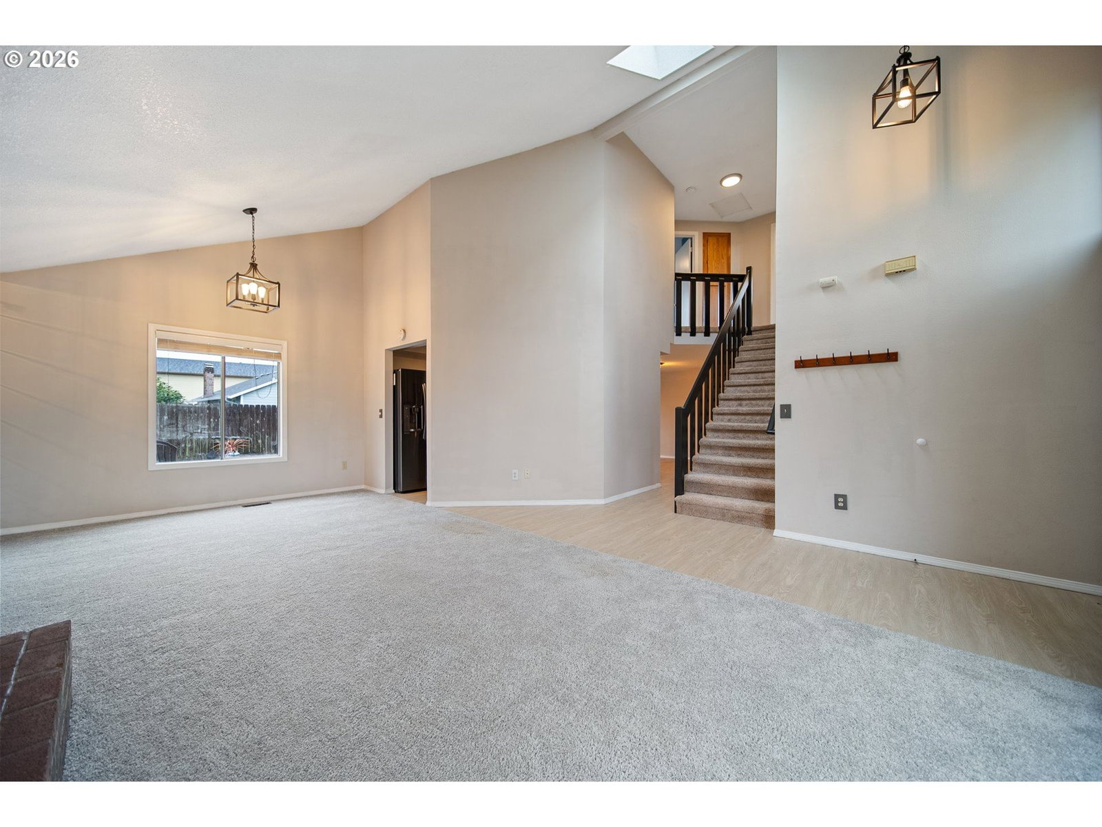 Listing photo 4 of 38, 21455 SW LOIS ST, Beaverton, OR, 97003