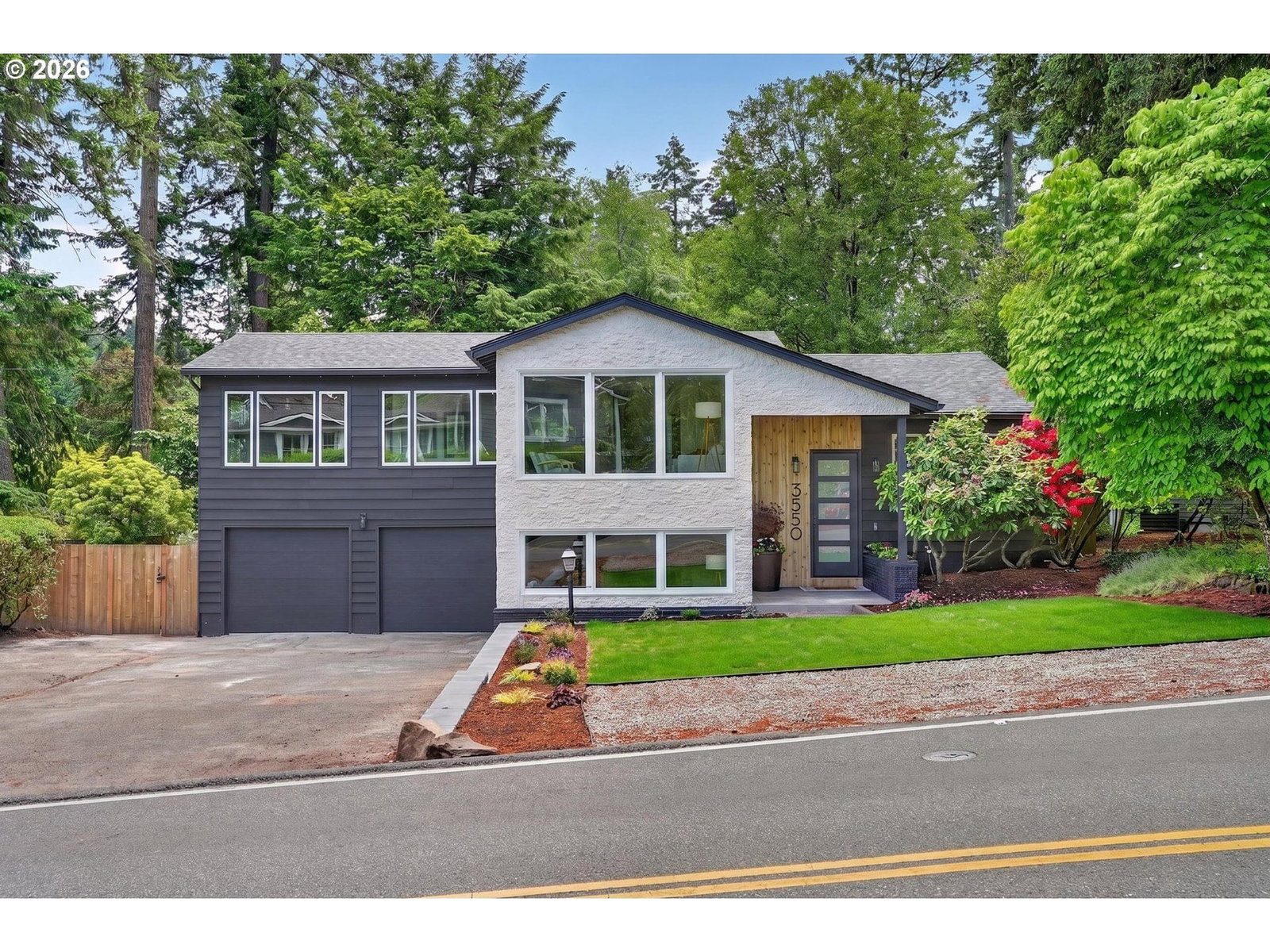 Listing photo 1 of 6