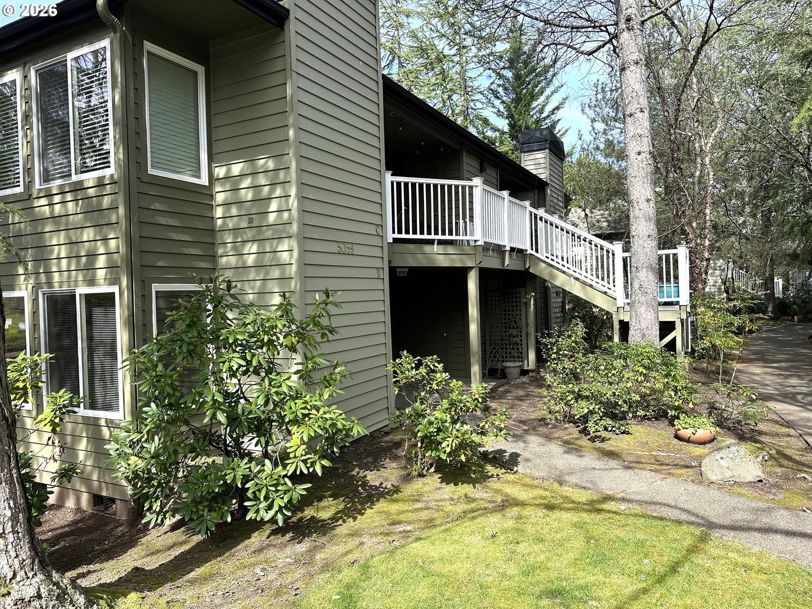 Listing photo 5 of 47, 5059 FOOTHILLS DR #D (112), Lake Oswego, OR, 97034