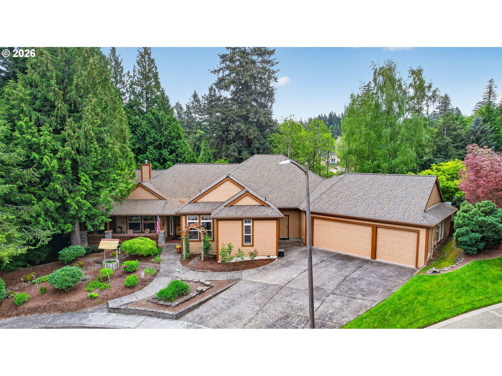 284 SE 41ST CT