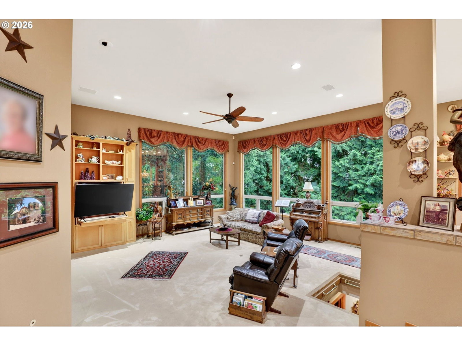 Listing photo 5 of 48, 284 SE 41ST CT, Gresham, OR, 97080