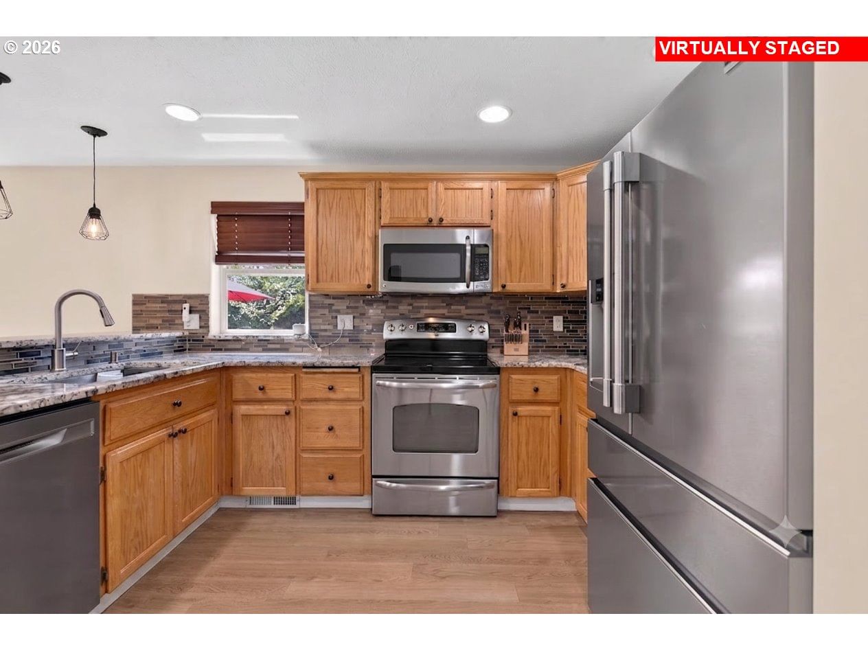 Listing photo 4 of 48, 1250 N PONDEROSA ST, Canby, OR, 97013