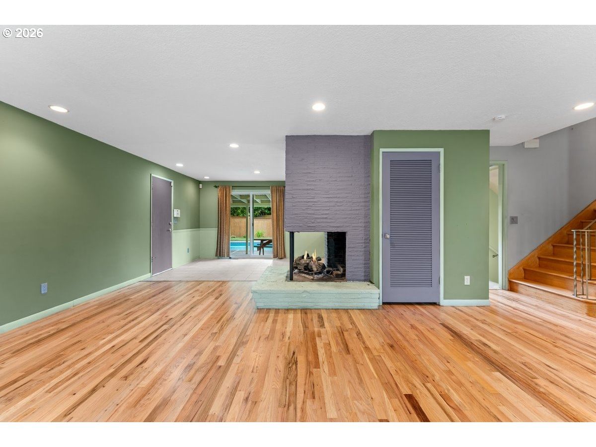 Listing photo 5 of 47, 3825 SE 166TH CT, Portland, OR, 97236