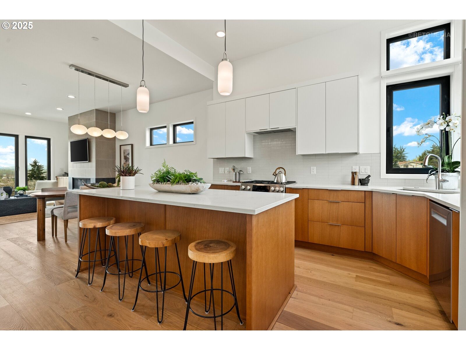 Listing photo 4 of 32, 2415 E 6TH ST, Vancouver, WA, 98661