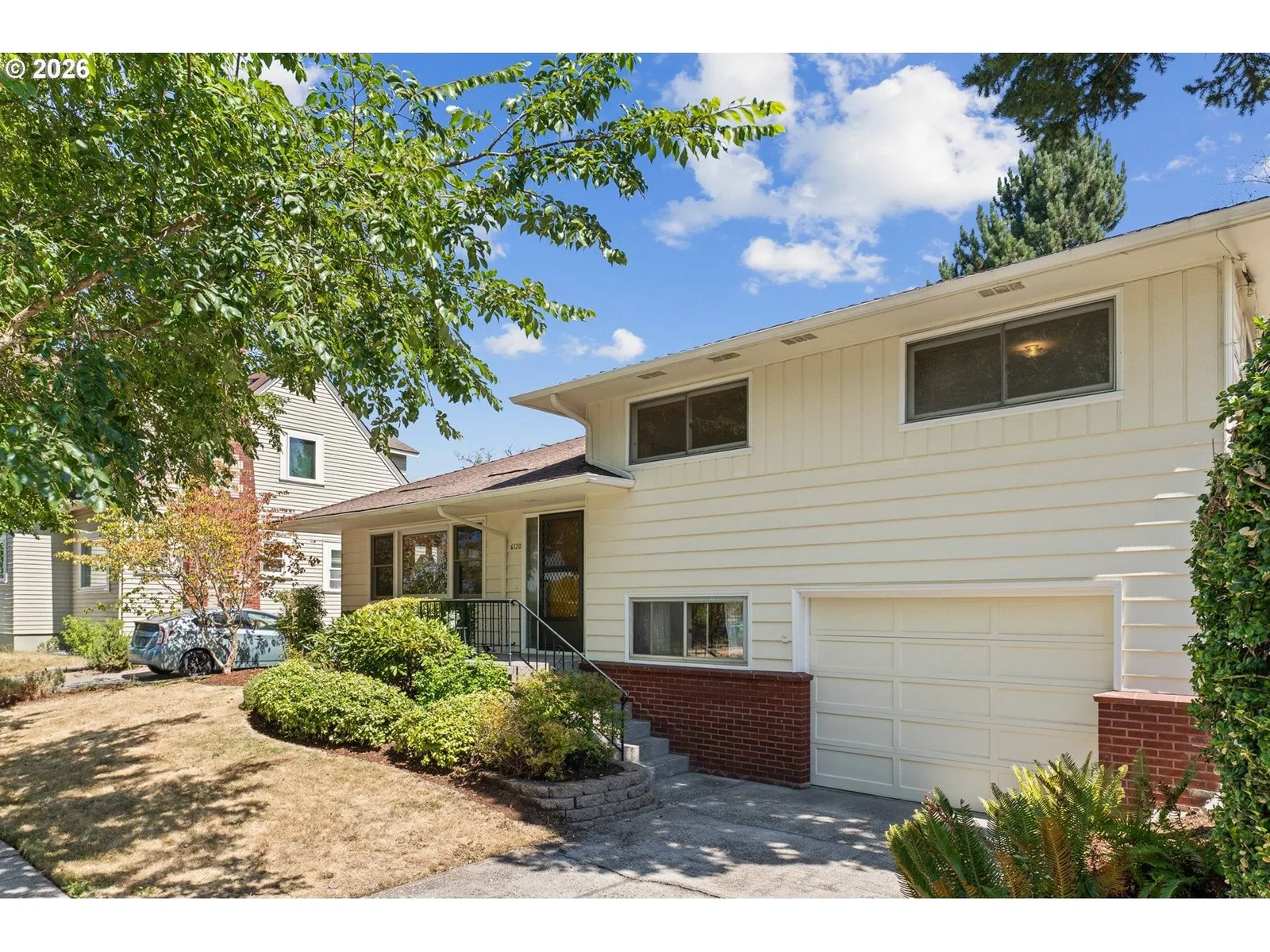 6120 SE 13TH AVE