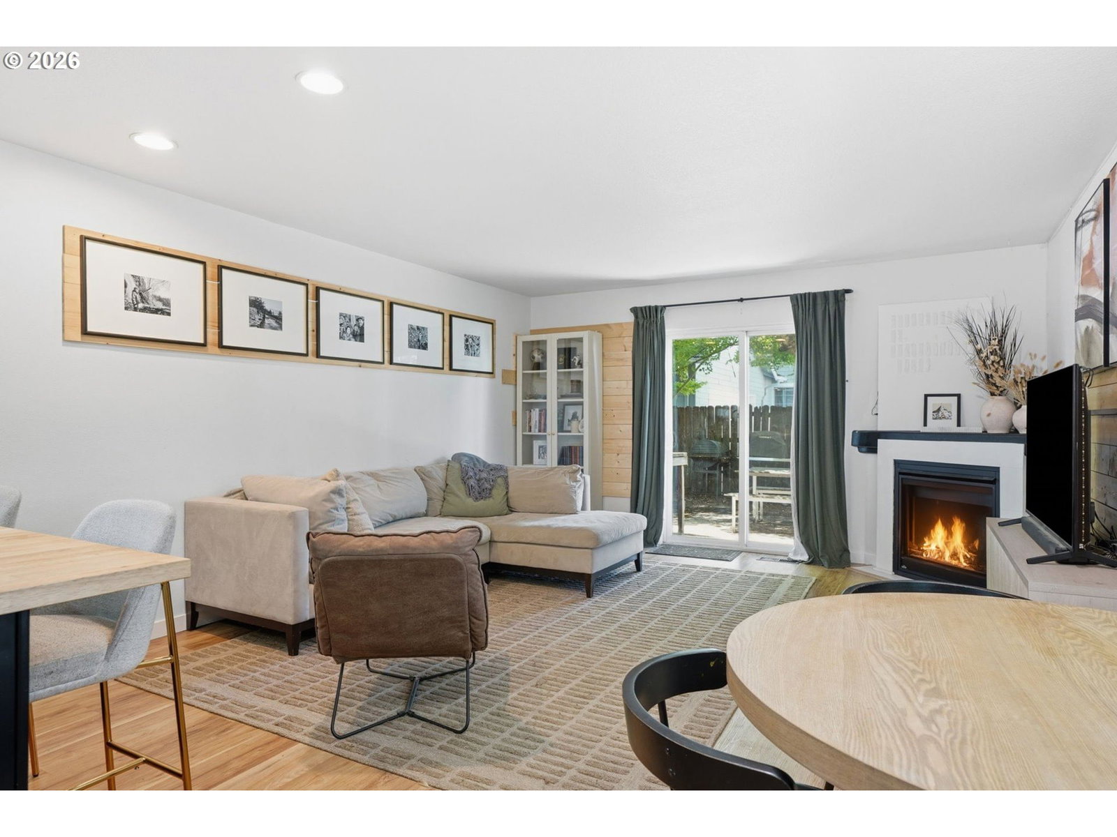 Listing photo 5 of 33, 4945 SE OGDEN ST, Portland, OR, 97206