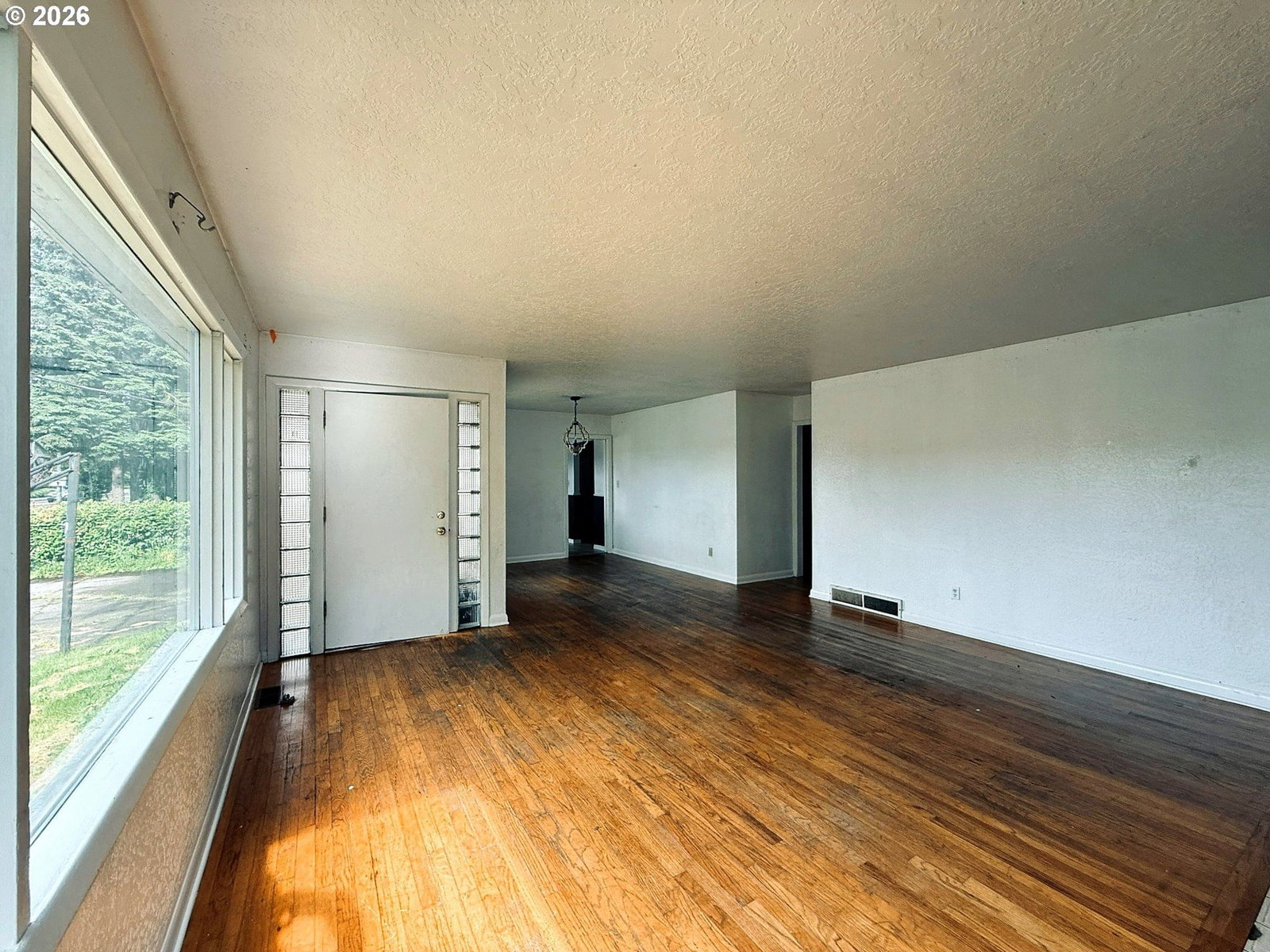Listing photo 5 of 32, 2827 OCEAN BEACH HWY, Longview, WA, 98632