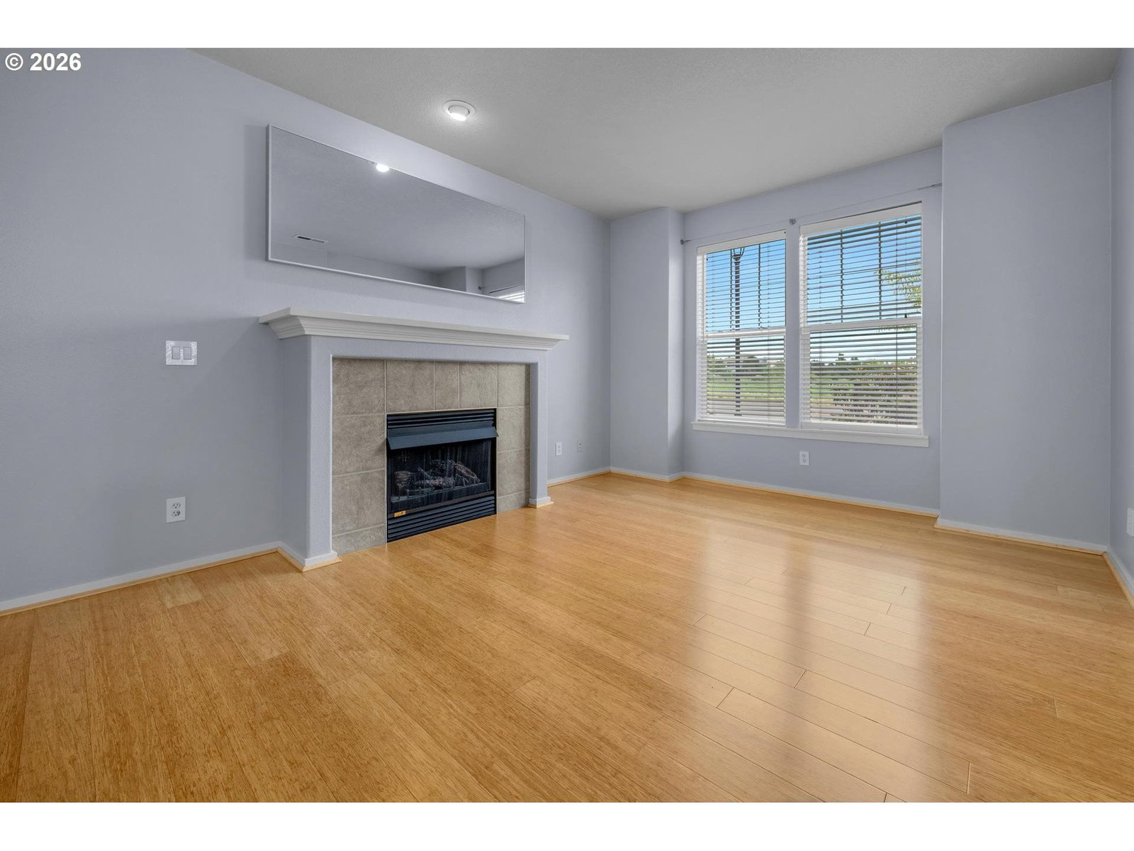 Listing photo 5 of 33, 7124 NE CHERRY DR, Hillsboro, OR, 97124