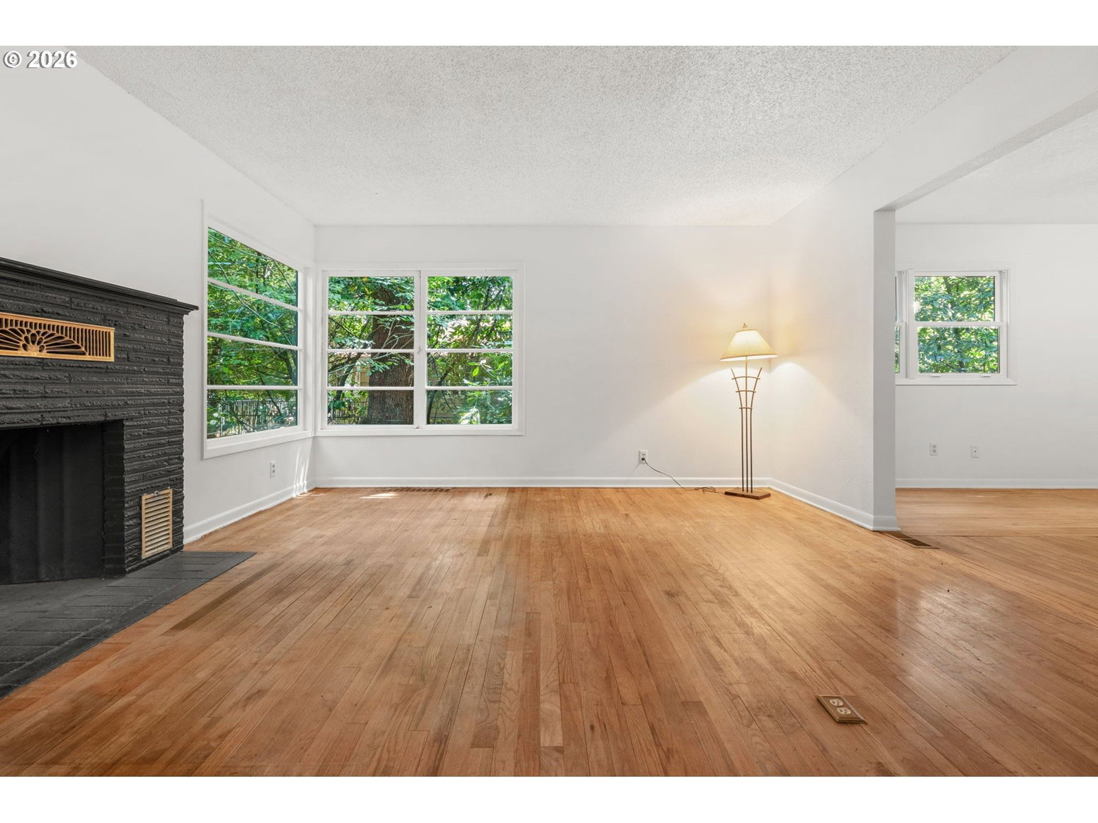 Listing photo 5 of 48, 7575 SW GREENWOOD DR, Portland, OR, 97223