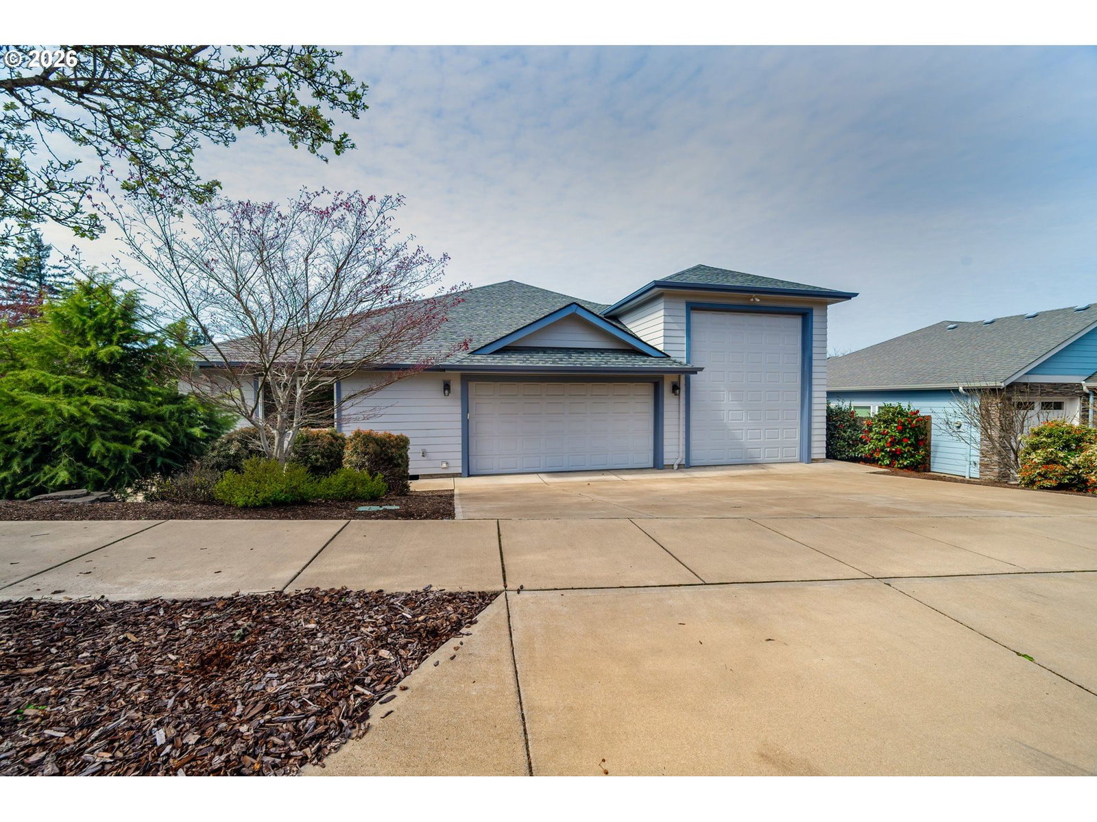Listing photo 5 of 42, 1115 SKOOKUM DR, Silverton, OR, 97381