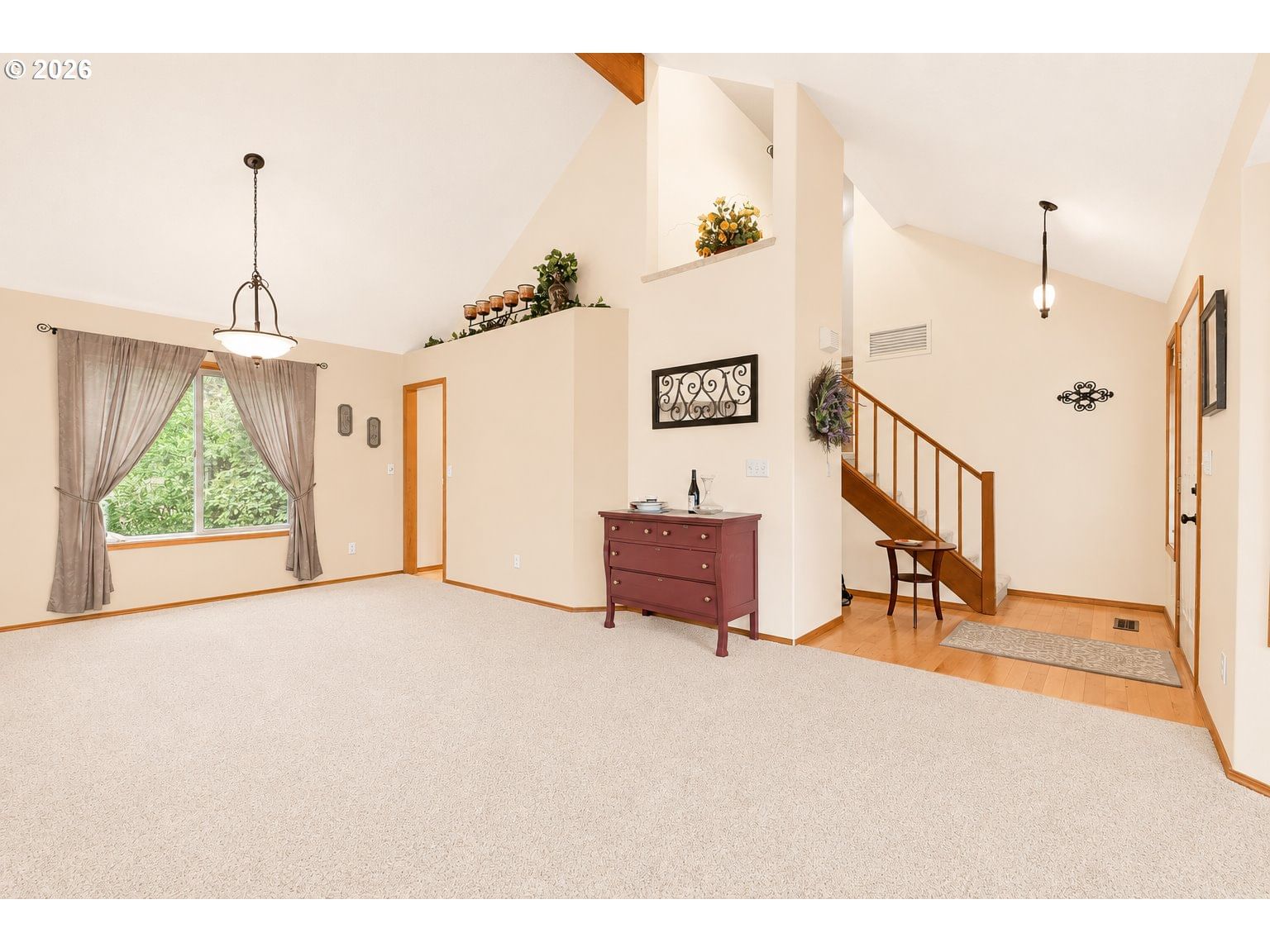 Listing photo 4 of 48, 10625 SW ORIOLE CIR, Beaverton, OR, 97007