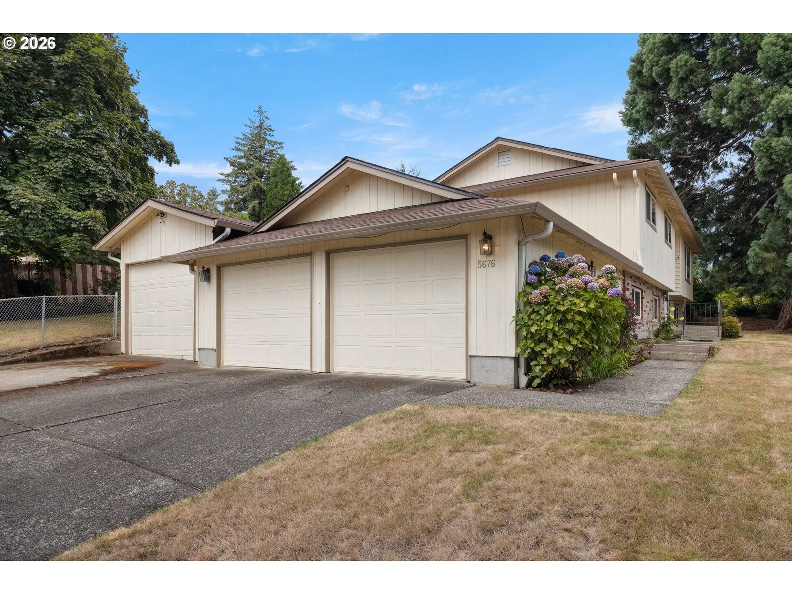 5676 SE HILLWOOD CIR