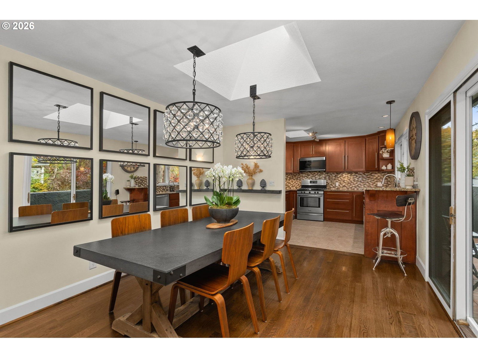 Listing photo 5 of 43, 762 LAKE FOREST DR, Lake Oswego, OR, 97034