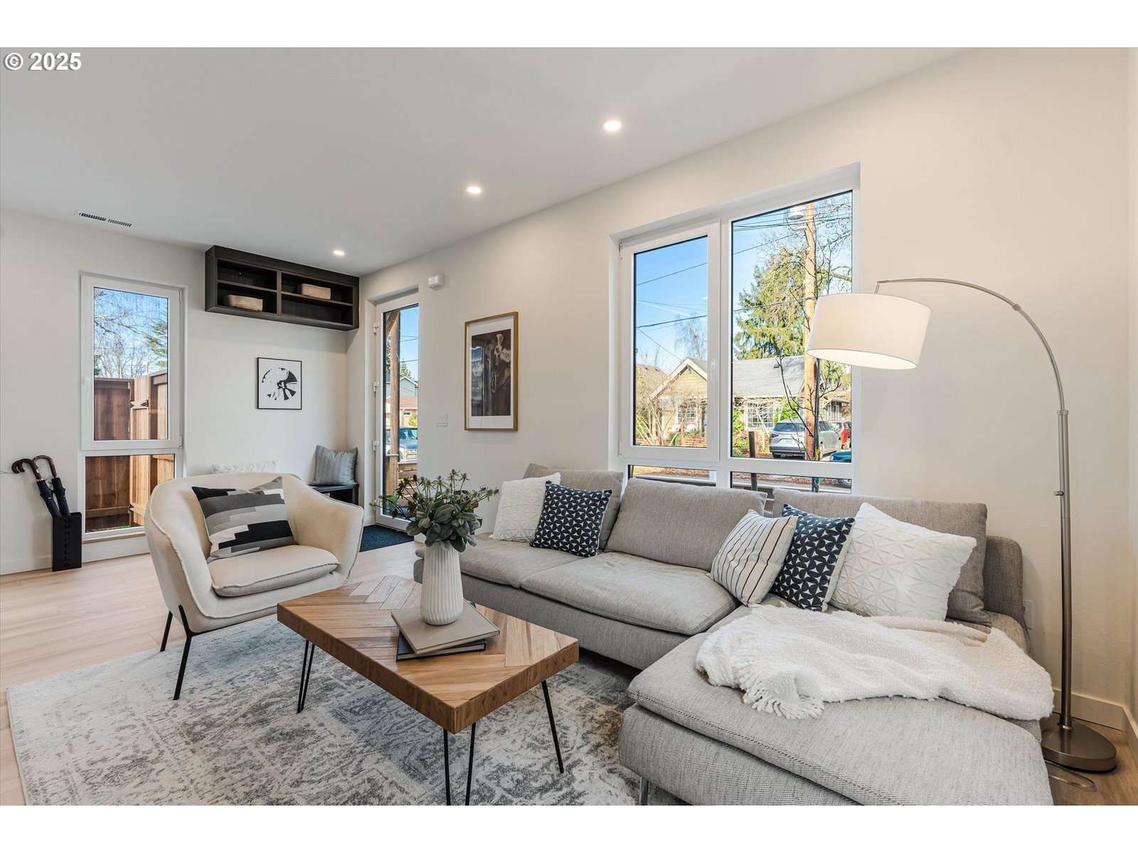 Listing photo 4 of 48, 5492 SE Boise ST, Portland, OR, 97206