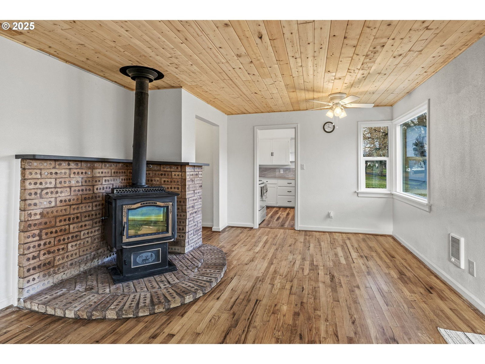 Listing photo 5 of 23, 541 24TH AVE, Longview, WA, 98632