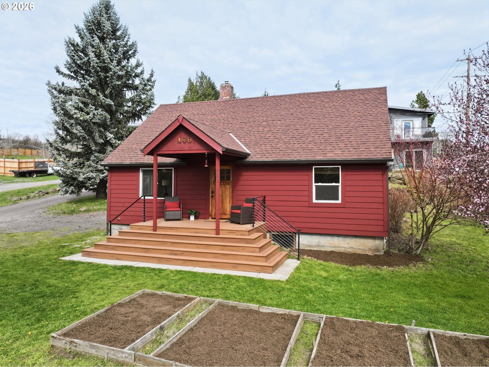 Listing photo 5 of 45, 180 NW SPRING ST, White Salmon, WA, 98672