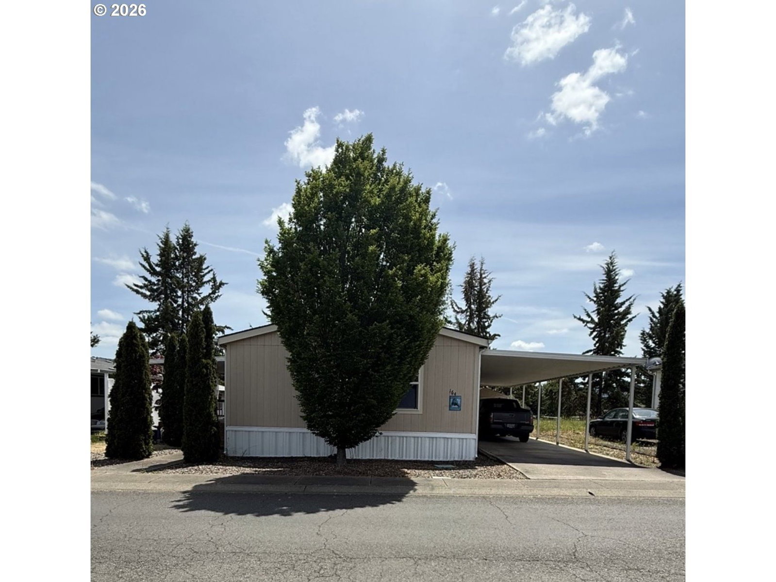 Listing photo 1 of 3