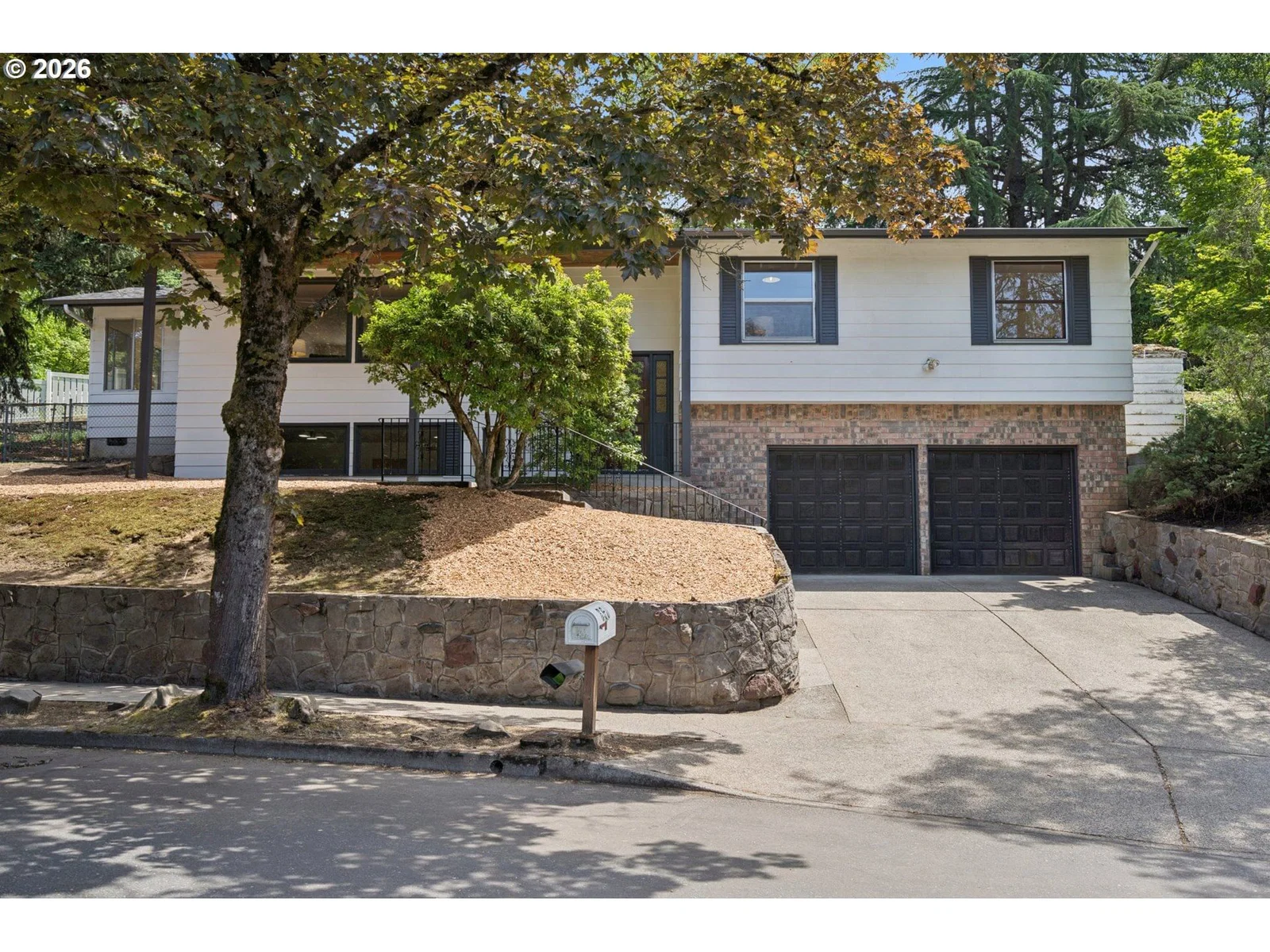 860 NW BATTAGLIA AVE