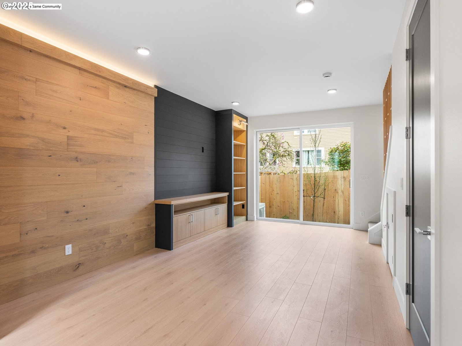 Listing photo 4 of 18, 5171 SE 28th AVE #2, Portland, OR, 97202