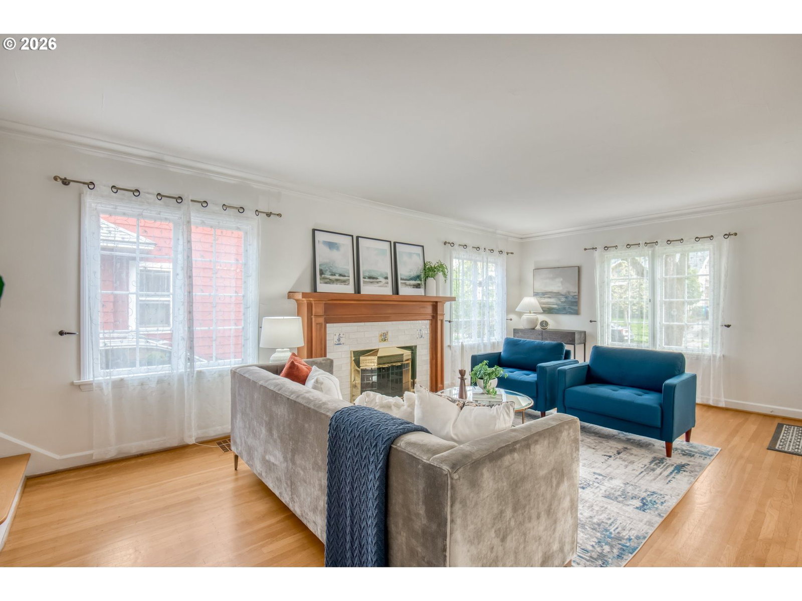 Listing photo 5 of 40, 4315 NE LAURELHURST PL, Portland, OR, 97213