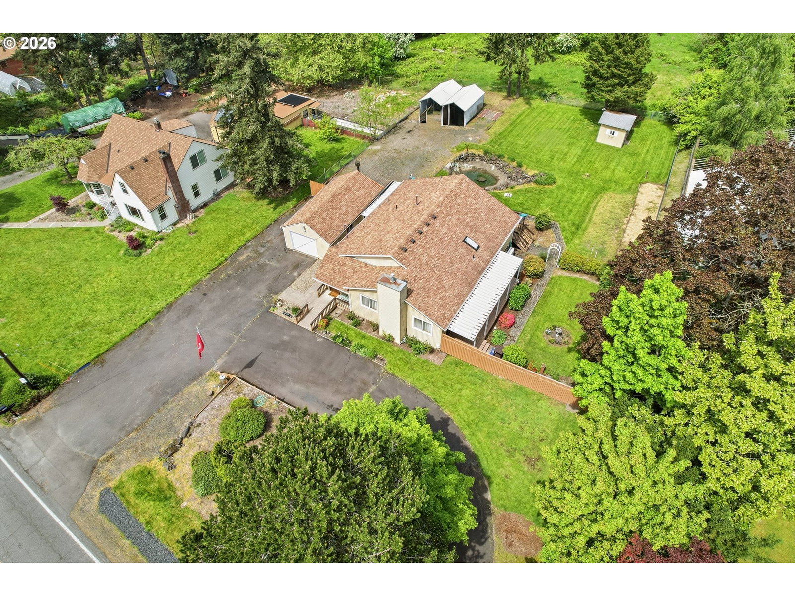 Listing photo 4 of 43, 5833 SW GARDEN HOME RD, Portland, OR, 97219