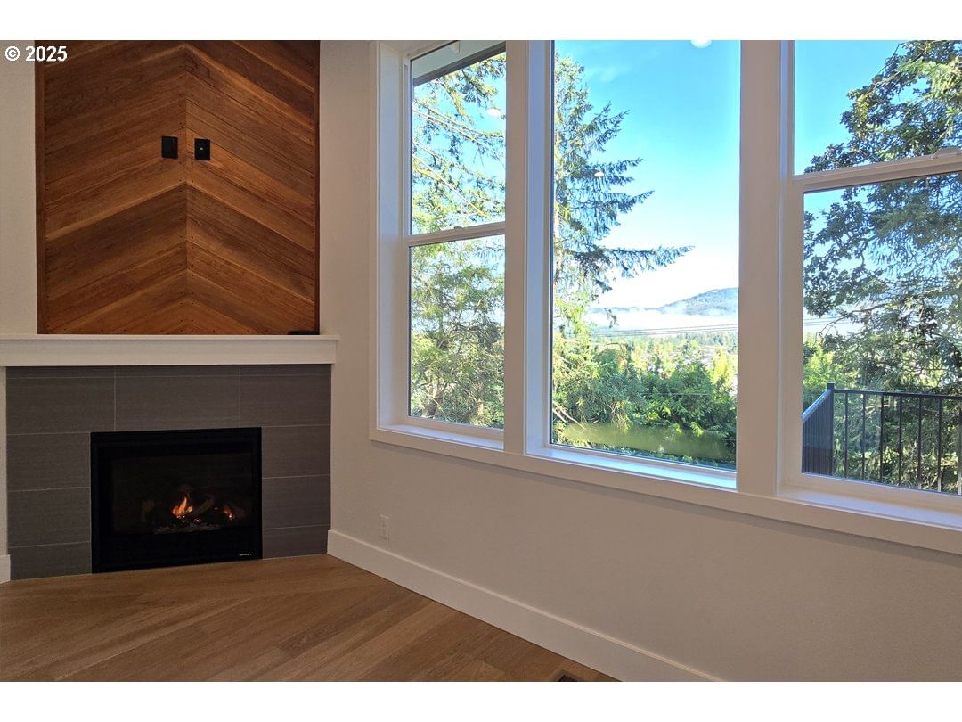 Listing photo 5 of 45, 3442 RIVER HEIGHTS DR, Springfield, OR, 97477
