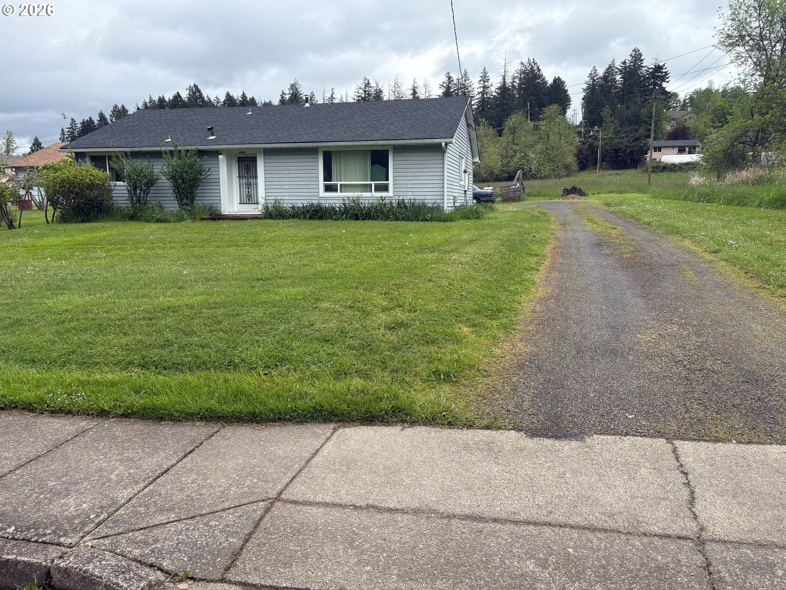 Listing photo 1 of 6