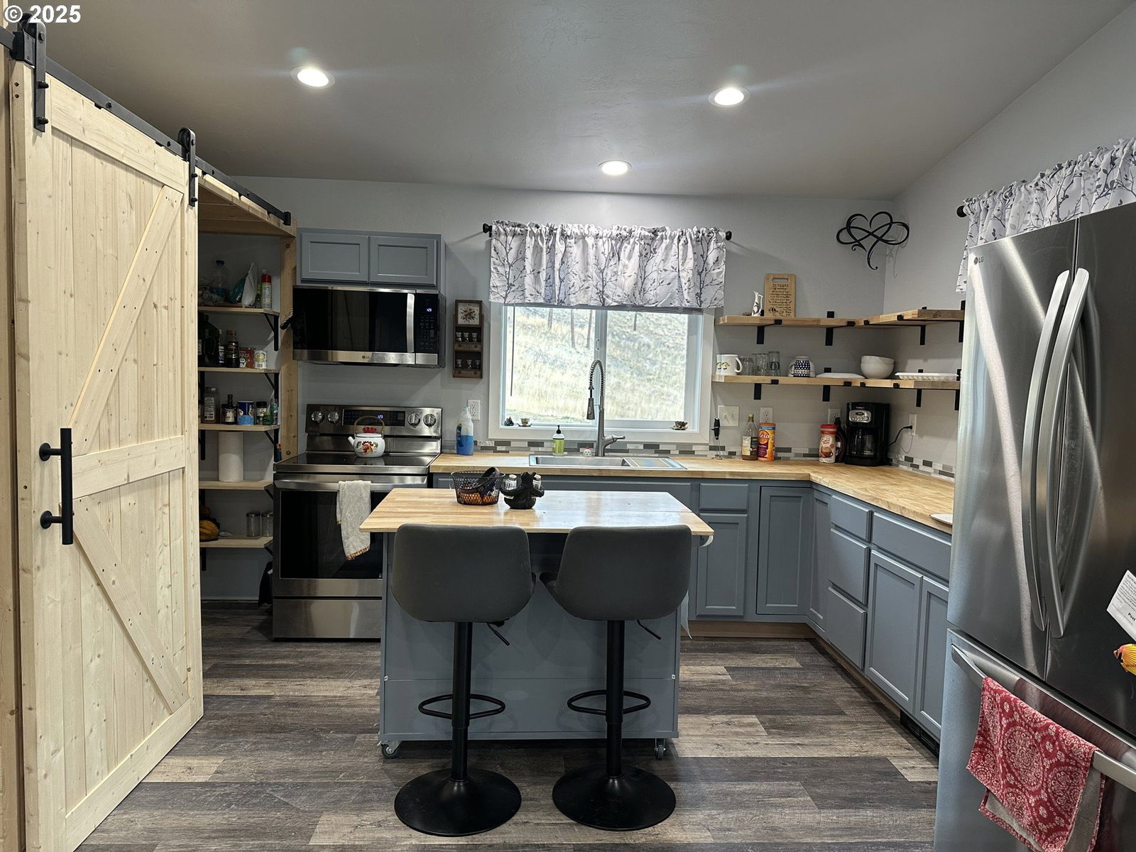 Listing photo 4 of 48, 24826 S Hwy 395, Canyon City, OR, 97820