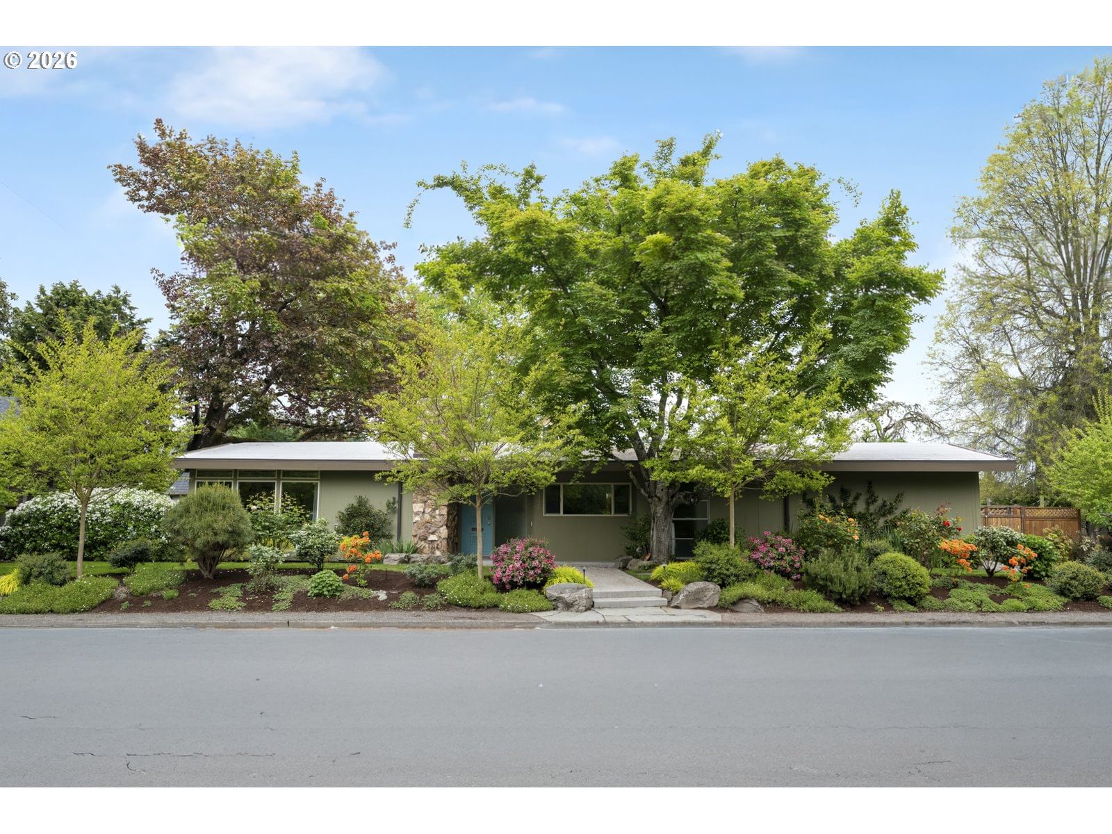 Listing photo 5 of 47, 3331 SE STEELE ST, Portland, OR, 97202