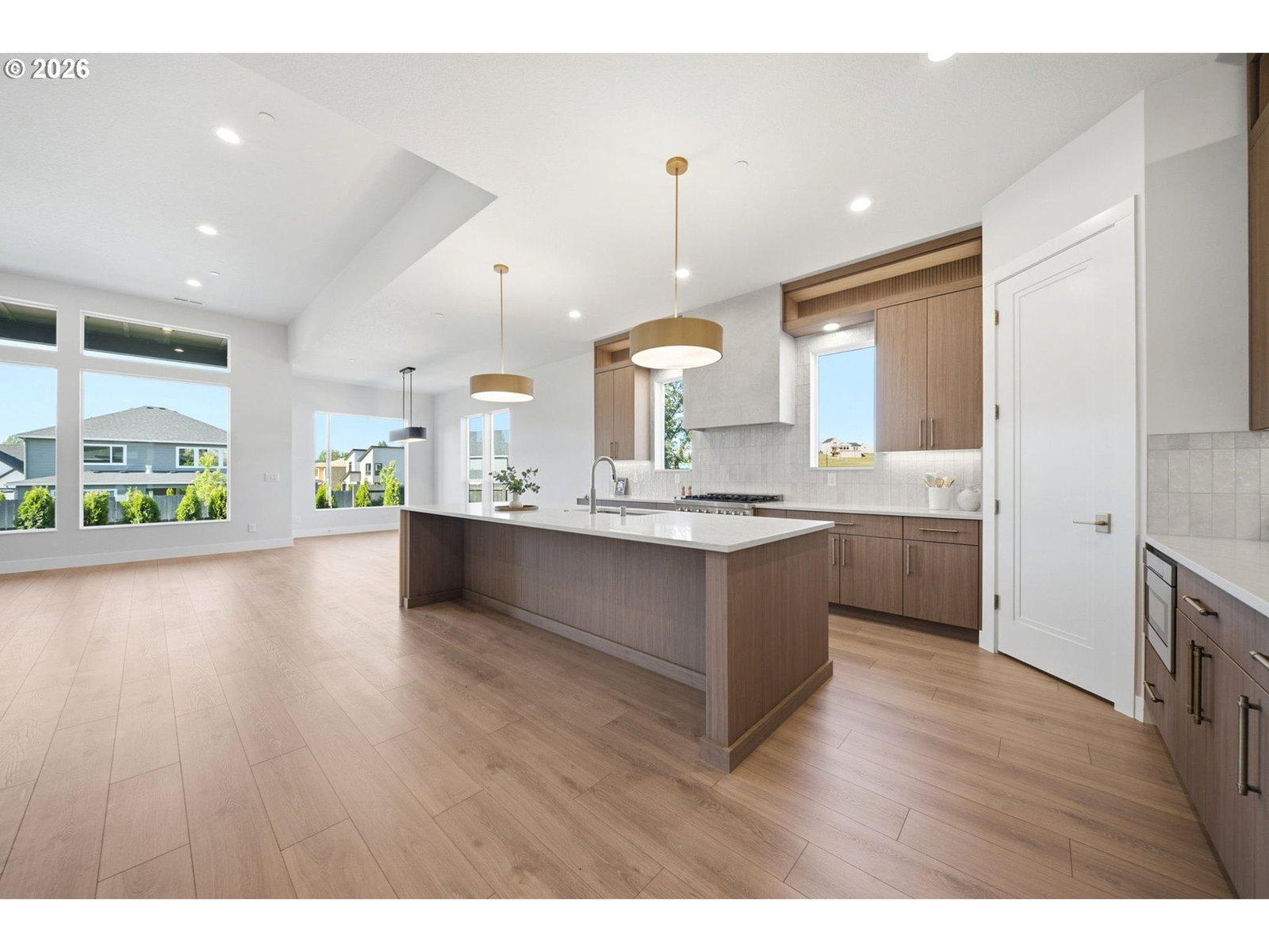 Listing photo 5 of 43, 3718 N 12TH CIR, Ridgefield, WA, 98642