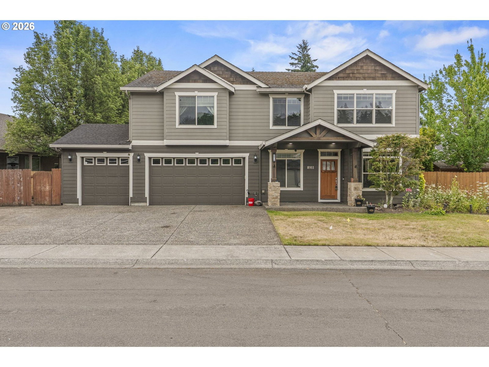 8911 NE 106TH CIR