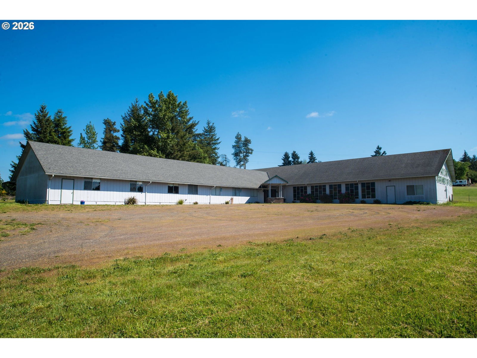Listing photo 1 of 6